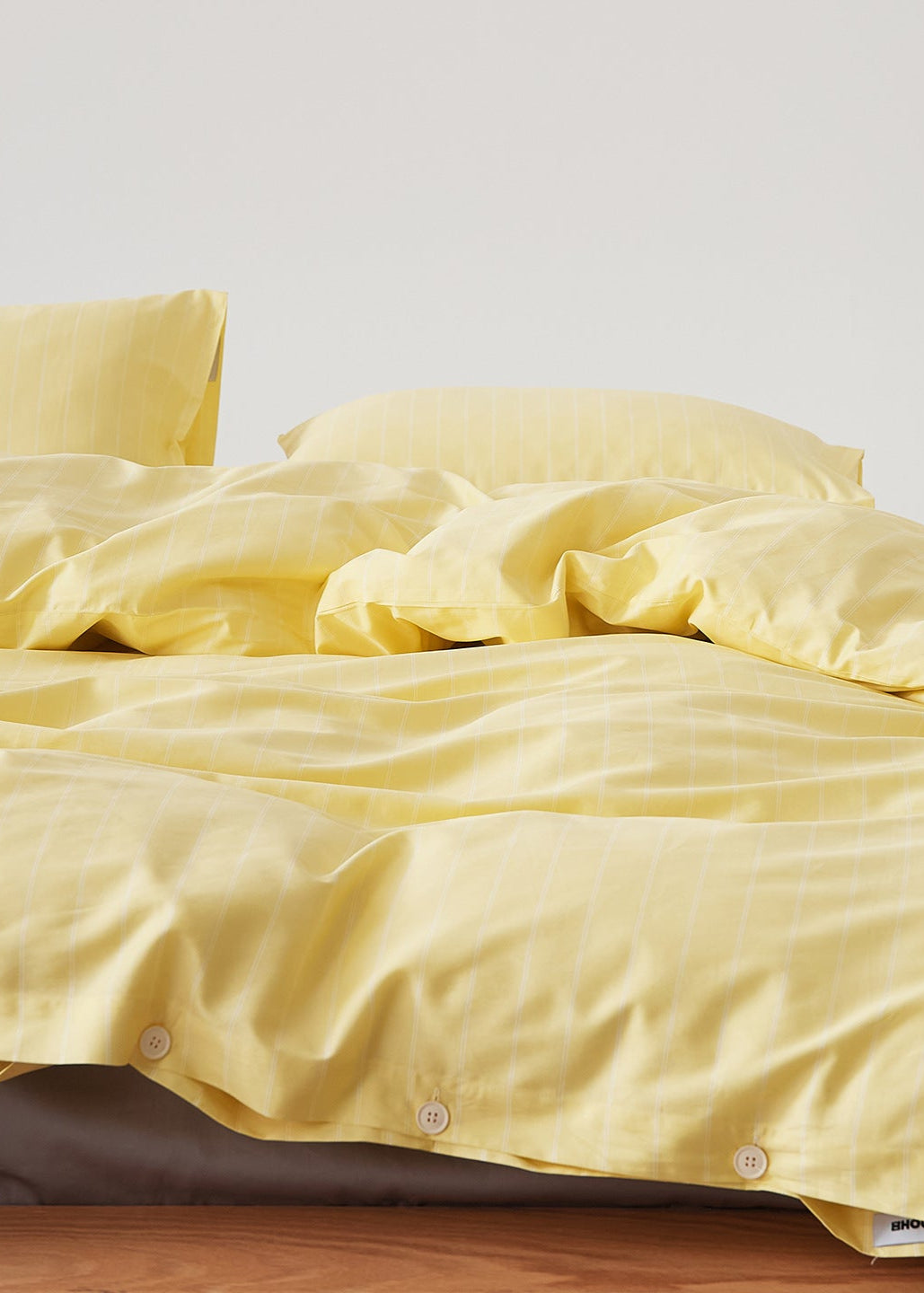 Henry Striped Buttoned Bedding Set / Blue